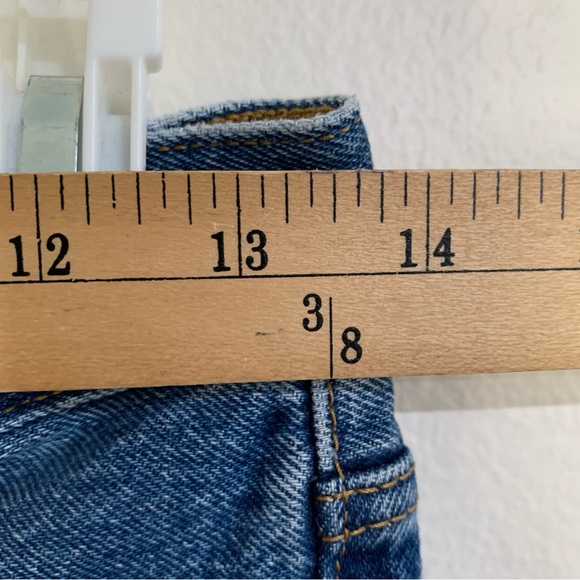 Levi’s Wedgie Jeans Women's Size 27 Quality Premium Distressed Denim Medium wash - Picture 10 of 16